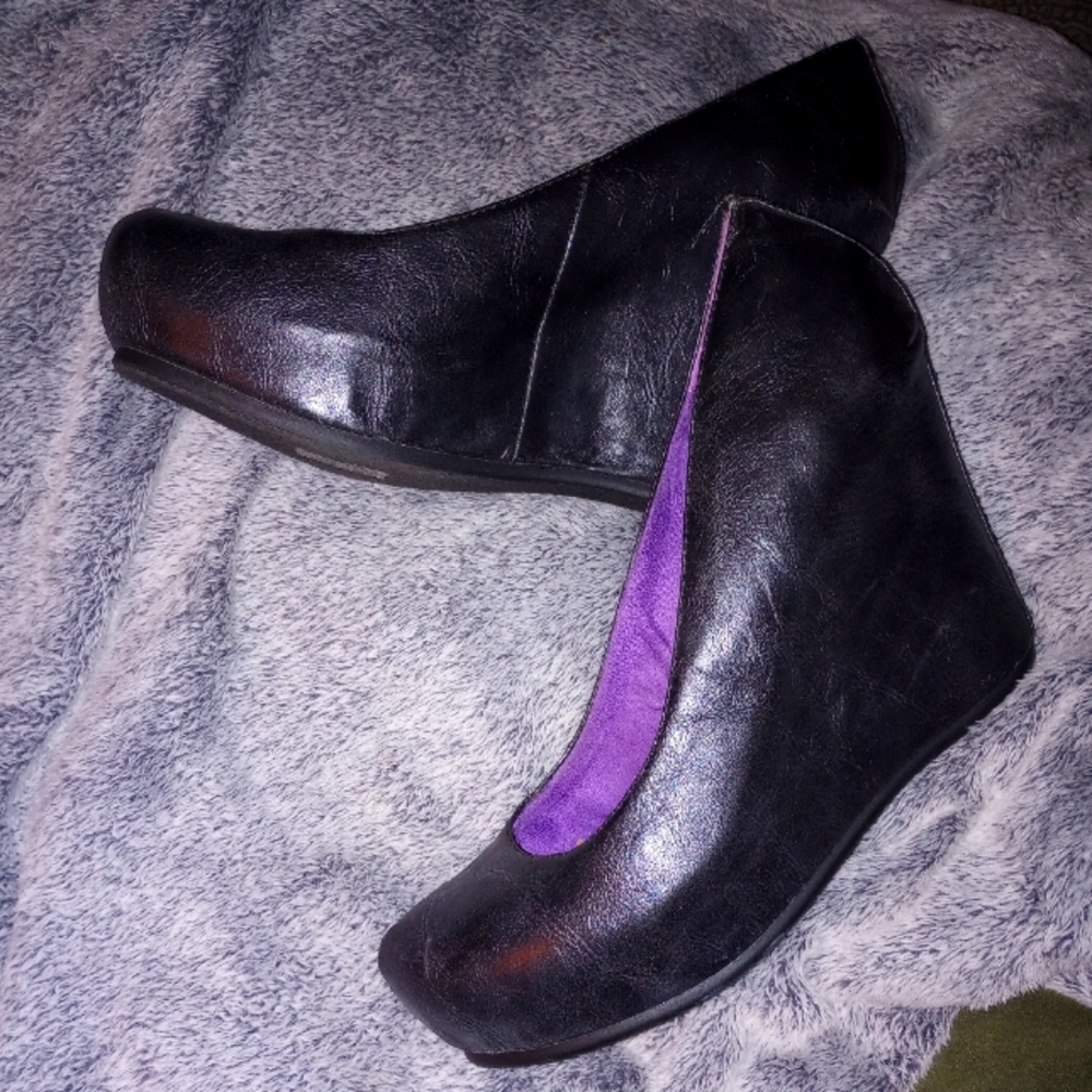Women's size 10 wedge pumps by Blowfish